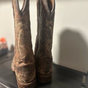 size 8 floral cowgirl boots